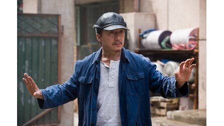 Mit 21 Jahren gründete Jackie Chan seine eigene Kampfkunstschule - Heute ist sie dafür verantwortlich, dass Phantom Blade Zero wie ein Film wirkt