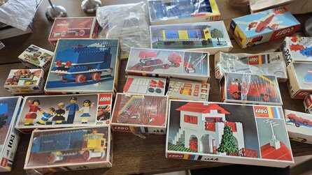 Norweger ergattert über 15 alte LEGO-Sets samt Boxen und Anleitungen auf Flohmarkt - eines alleine ist schon 250 Euro wert