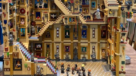 LEGO-Fan baut gigantisches Harry Potter-Treppenhaus und sein Sohn programmiert ihm sogar die Treppen, damit sie sich bewegen