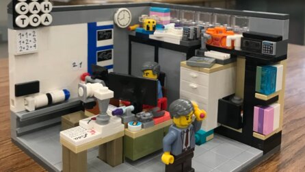 Schüler baut das Klassenzimmer seines Mathelehrers aus LEGO nach und schenkt es ihm und 58.000 LEGO-Fans feiern es