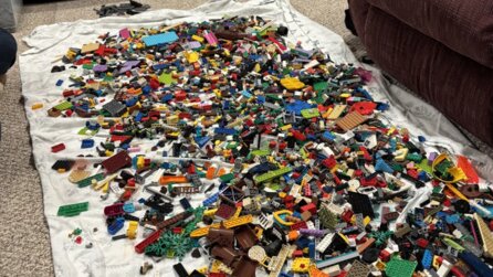 Dieser LEGO-Fan arbeitet auf einer Müllkippe und rettet in 6 Monaten eine unfassbare Menge an LEGO-Steinen