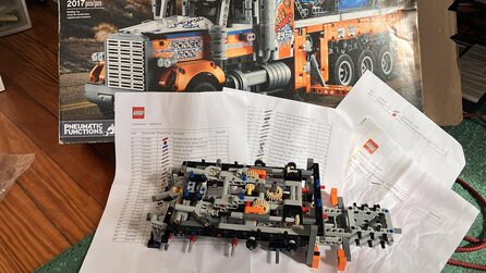 LEGO-Glückspilz bekommt Set von Cousin geschenkt, aber eine Tüte mit hunderten Teilen fehlt - LEGO schickt sie ihm einfach kostenlos zu