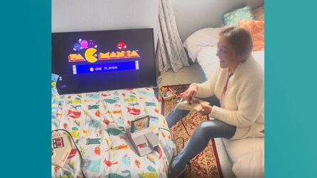 Nintendo-Fan baut die 30 Jahre alte Konsole seiner Mutter wieder auf, um ihr eine Freude zu machen – die freut sich wie ein kleines Kind und zockt direkt drauf los