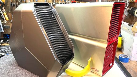 Kollege will alte PCs wegwerfen, doch dieser Held rettet sie - hat jetzt zwei abgefahrene PCs, die aussehen wie Schlachtschiffe