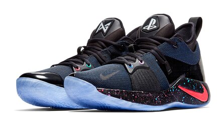 PS4 - Sony + Nike enthüllen leuchtende PlayStation-Schuhe mit PSN-Code auf der Ferse
