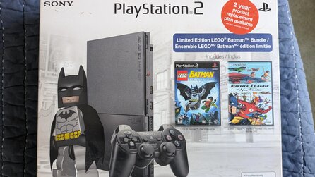 Sohn findet seltenes ungeöffnetes PS2-Bundle bei seinem Vater - Community sagt: Heb es bloß auf!