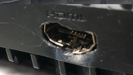 Nichts für schwache Nerven: PS5-Fotos zeigen völlig zerstörten HDMI-Ausgang