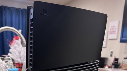 PlayStation-Fan färbt seine PS5 Pro schwarz ein - Gefällt mir besser als die 30th Anniversary Edition