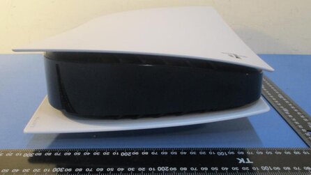 Erste echte Bilder zeigen PS5 von (fast) allen Seiten + Inhalte der Box