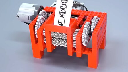 LEGO-Bastler baut einen Schredder, der tatsächlich Papier zerkleinert und wir könnten uns das stundenlang ansehen