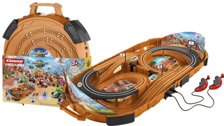 Mario Kart World gibt es bald auch als Carrera-Bahn und dort könnt ihr mit Mario und Yoshi über die Piste heizen