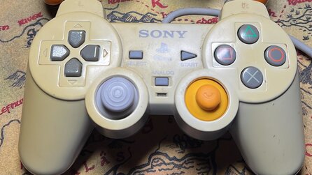 User begeht Blasphemie und schraubt GameCube-Sticks in PS1-Controller (und andersrum)