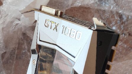 Typ bestellt Grafikkarte, muss zwei Wochen warten und bekommt die dann verbogen in einem Schuhkarton