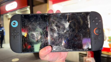 YouTuber kloppt direkt vor einem Nintendo Store mit einem Hammer auf Switch 2 ein - wird dann vom Laden sofort gebannt