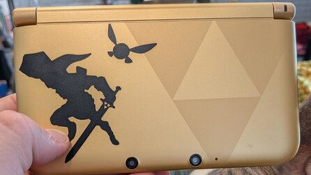 Eltern räumen alten Kinderschrank aus und finden in einer Ecke einen hervorragend erhaltenen Nintendo 3DS: Wolltest du das oder kann ich es wegwerfen?