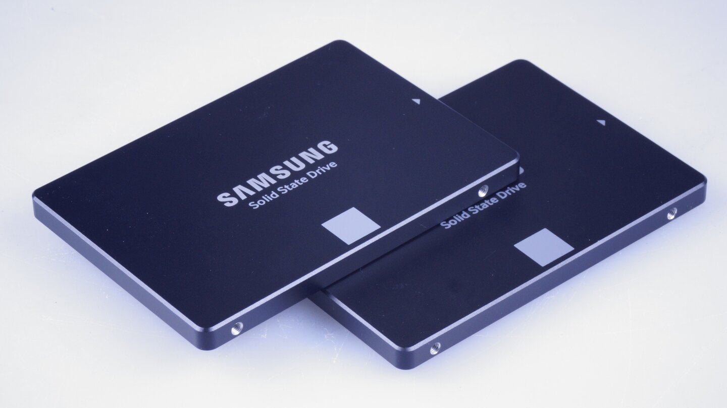Samsung bietet die SSD 850 EVO wahlweise mit 120, 250, 500, 1.000 und mittlerweile sogar 2.000 GByte Speicherplatz an.