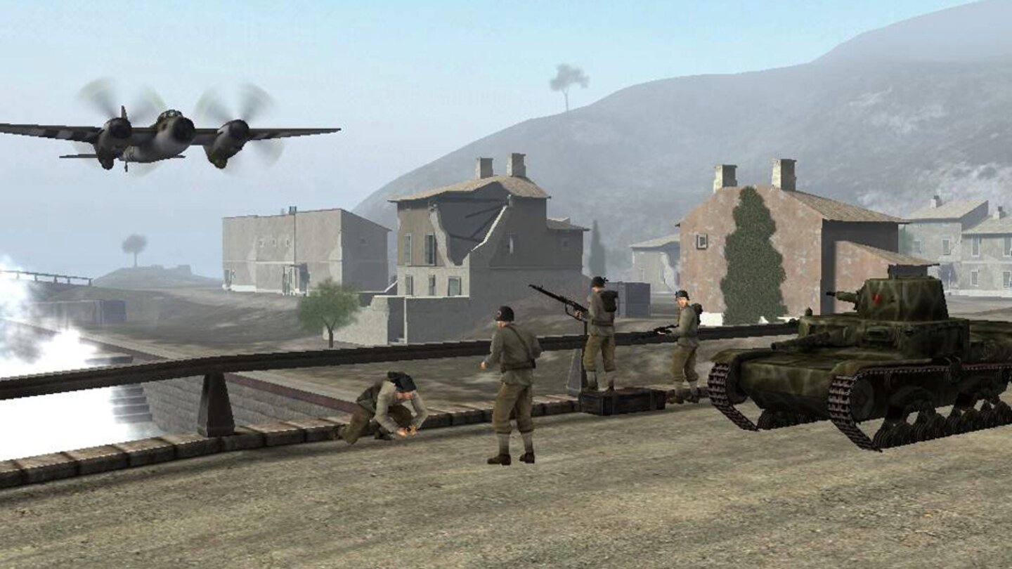 Battlefield 1942: The Road to RomeFür Battlefield 1942 gibt es zwei Erweiterungen. Die erste erschien im Februar 2003 unter dem Titel The Road to Rome. Das Addon lieferte sechs neue Karten und acht zusätzliche Fahrzeuge. Auch das Arsenal der Handfeuerwaffen wurde ausgebaut, die Pioniere (Ingeneure) können Bajonette an ihre Gewehre schrauben. Die Schlachten der Road-to-Rome-Erweiterungen führen den Spieler, wie der Name vermuten lässt, nach Italien.