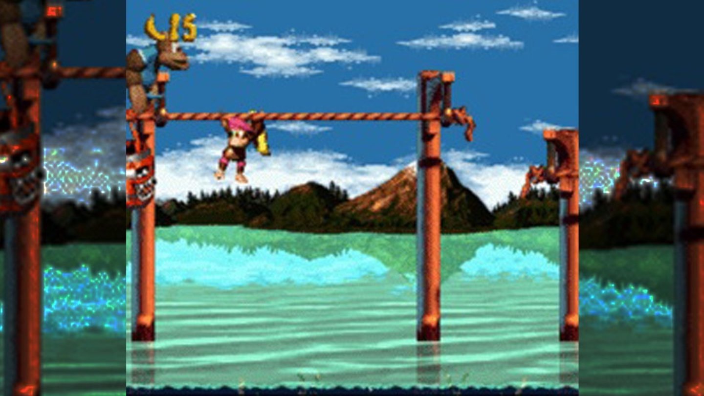 Donkey Kong Country 3: Dixie Kong’s Double Trouble! (SNES, 1996)
Donkey und Diddy Kong verschwinden bei einem Angelausflug im Norden der DK Inseln. Dixie und Kiddy Kong machen sich auf, die beiden zu finden. Hinter der Entführung steckt King K. Rool, der nun unter dem Namen Baron K.Roolenstein als Schurke agiert.
Spielerisch hat wenig getan. So kommt auch in DK Country 3 der bewährte Mix aus Hüpfeinlagen und Tierhelfern, Items aufsammeln und zwei unterschiedliche Charaktere nutzen zum tragen.
Neu hingegen ist die Bärenfamilie im Norden der Inseln, die dem Spieler mit Tipps und Items zur Seite steht.