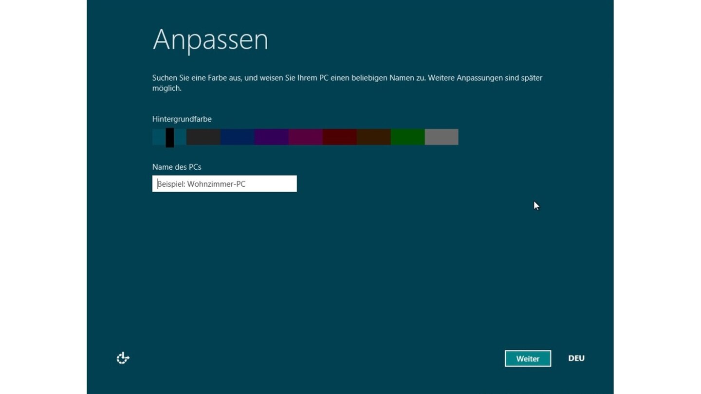 Nachdem alle Gerätetreiber installiert wurden, dürfen Sie die Ihre Windowsinstallation anpassen. Im ersten Schritt legen Sie dazu den Namen des PCs fest und wählen eine von neun Hintergrundfarben aus.