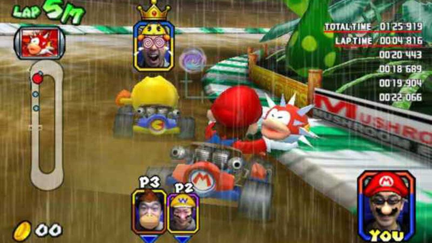 Mario Kart Arcade GP (2005)Mario Kart Arcade GP ist ein reiner Arcade-Racer der beliebten Mario-Kart-Reihe. Spieler können hier einen von neun Charakteren aus den Mario-Universum und sogar Namcos Pac-Man, Ms. Pac-Man und Blinky auswählen, da die Arcade-Version von Namco entwickelt wurde. Dazu gibt es insgesamt 24 verschiedene Strecken zu fahren.