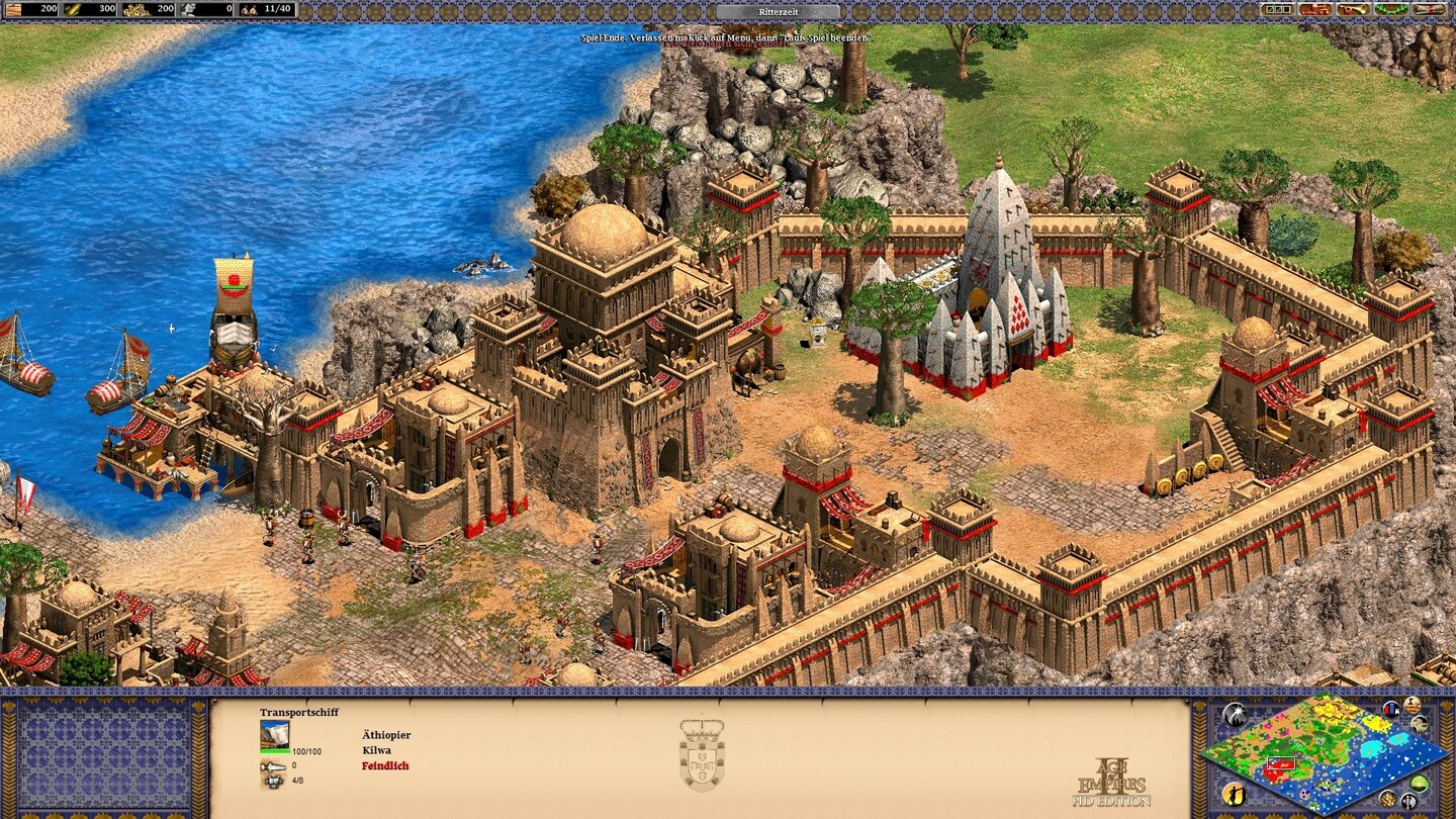 Age of Empires 2 HD: The African KingdomsAuch diese äthiopische Küstenstadt in echt schön anzusehen – und das trotz des altmodisch groben Map-Grundgerüsts aus quadratischen Fliesen.