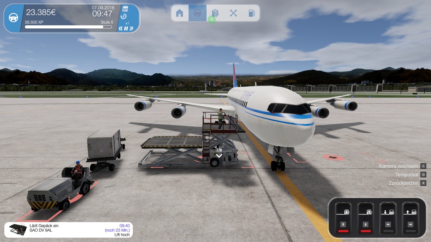 Airport Simulator 2019Der erste glückselige Moment: Wir durften mit dem Gepäcklader andocken und die Hebebühne nach links, rechts, oben und unten lenken.