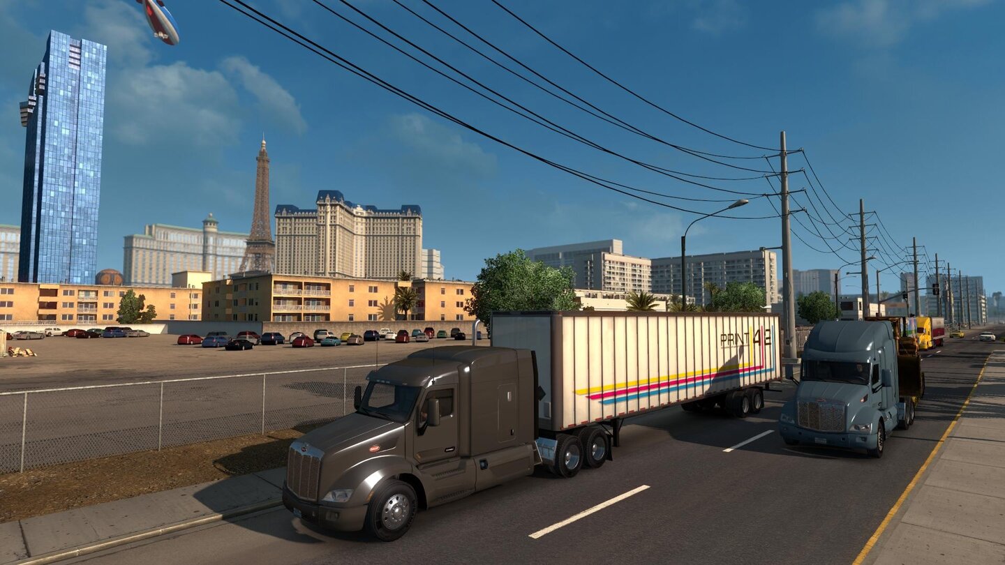 American Truck Simulator Der Blick auf das Spielerparadies Las Vegas offenbart ebenfalls mehrere Sehenswürdigkeiten, etwa den 165 Meter hohen Nachbau des Eiffelturms.