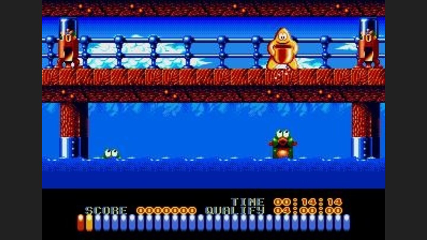 Feeding Time - get fish food from the containers on the left and right and tip them from your bucket to the feeshes