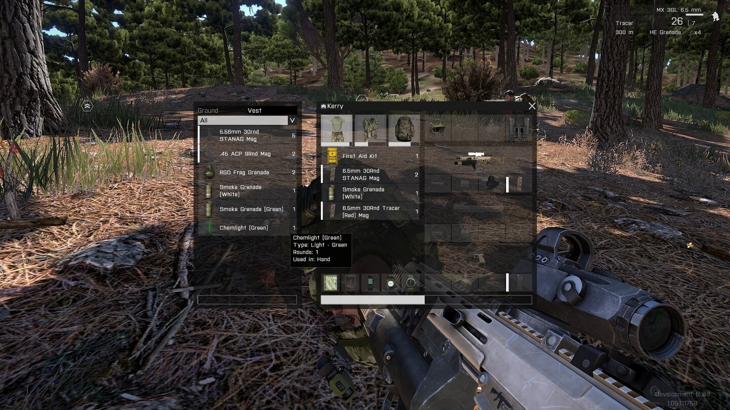 ARMA 3 - Screenshots aus dem ersten Kampagnen-DLCWir dürfen Waffen und Ausrüstung von Gefallenen aufsammelb. Ein willkommener Fund, denn Munition ist üblicherweise knapp.