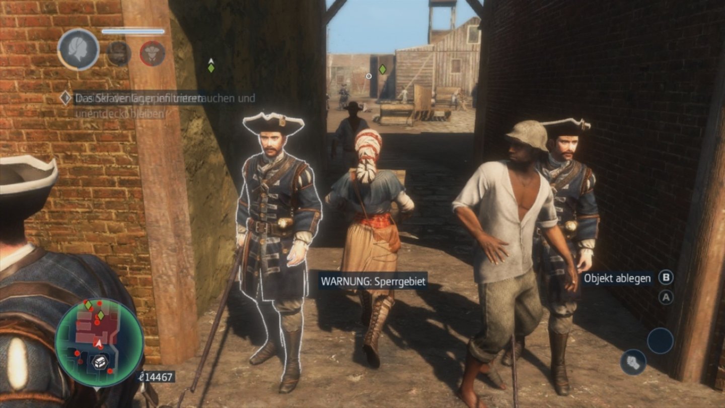 Assassin's Creed: Liberation HDAls Sklavin getarnt können wir uns eine Kiste schnappen und so in eigentlich unzugängliche Bereiche gelangen. Die Wachen halten uns für eine Arbeiterin.