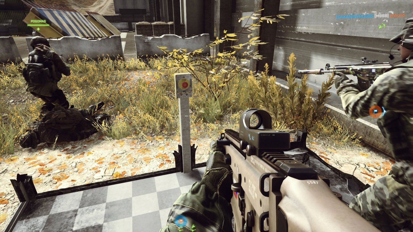 Battlefield 4: Second AssaultAuf Knopfdruck fahren Straßensperren (im Hintergrund) aus dem Boden. Sehr hilfreich gegen Panzer.