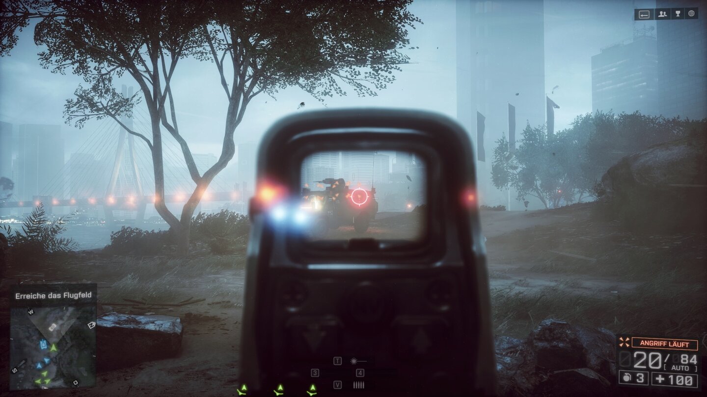 Um das Fahrzeug zu erledigen, können wir entweder eine Granate neben den Baum werfen oder den Truppentransporter für den Panzer markieren.