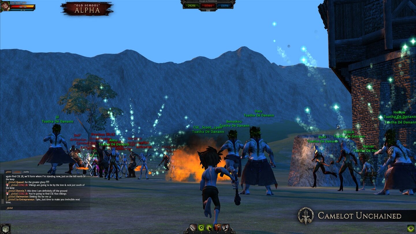 Camelot UnchainedBerichten aus der Alpha zufolge stellt die Engine bereits Schlachten mit 500 Teilnehmern spielbar dar.