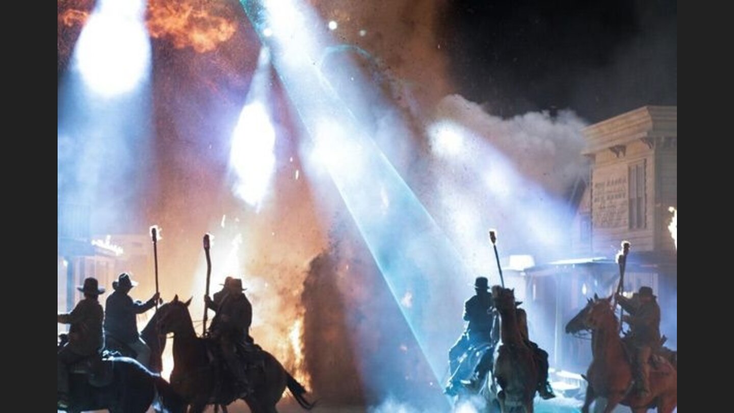 Cowboys + Aliens Produzent Steven Spielberg inspirierte die Crew mit seinem eigenen „Unheimliche Begegnung der dritten Art“ für den Science-Fiction Aspekt. (Paramount Pictures Germany)