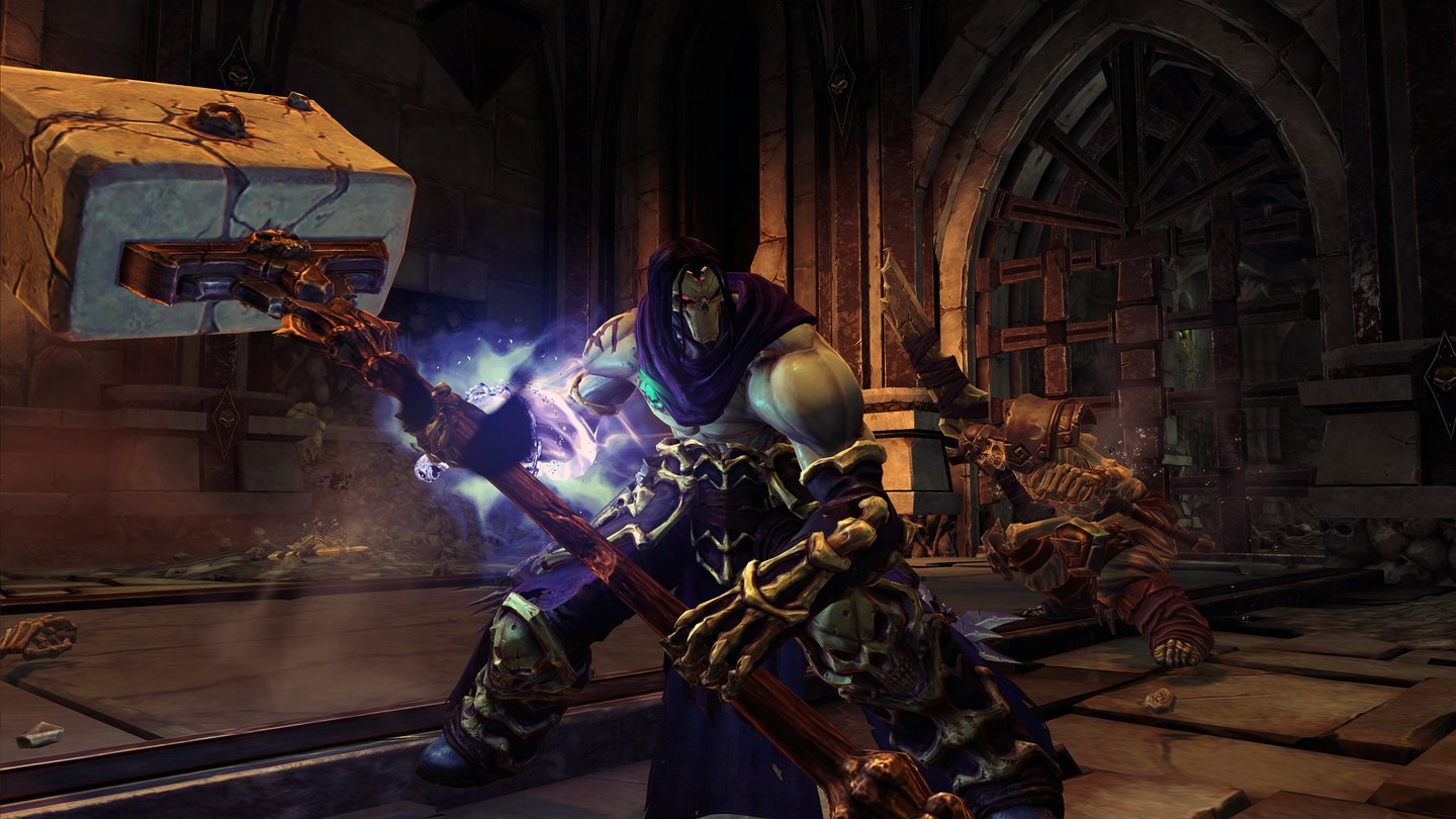 Darksiders 2Neben den Sensen schwingt Tod auch einen großen, ausbaufähigen Hammer.