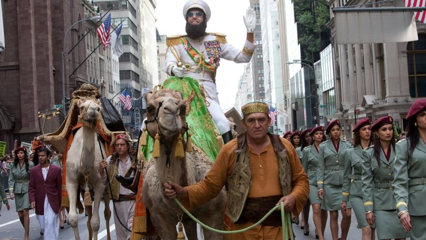 Der DiktatorEine Parade des wadiyanischen Herrschers in New York stößt nicht gerade auf begeisterte Zuschauer.
