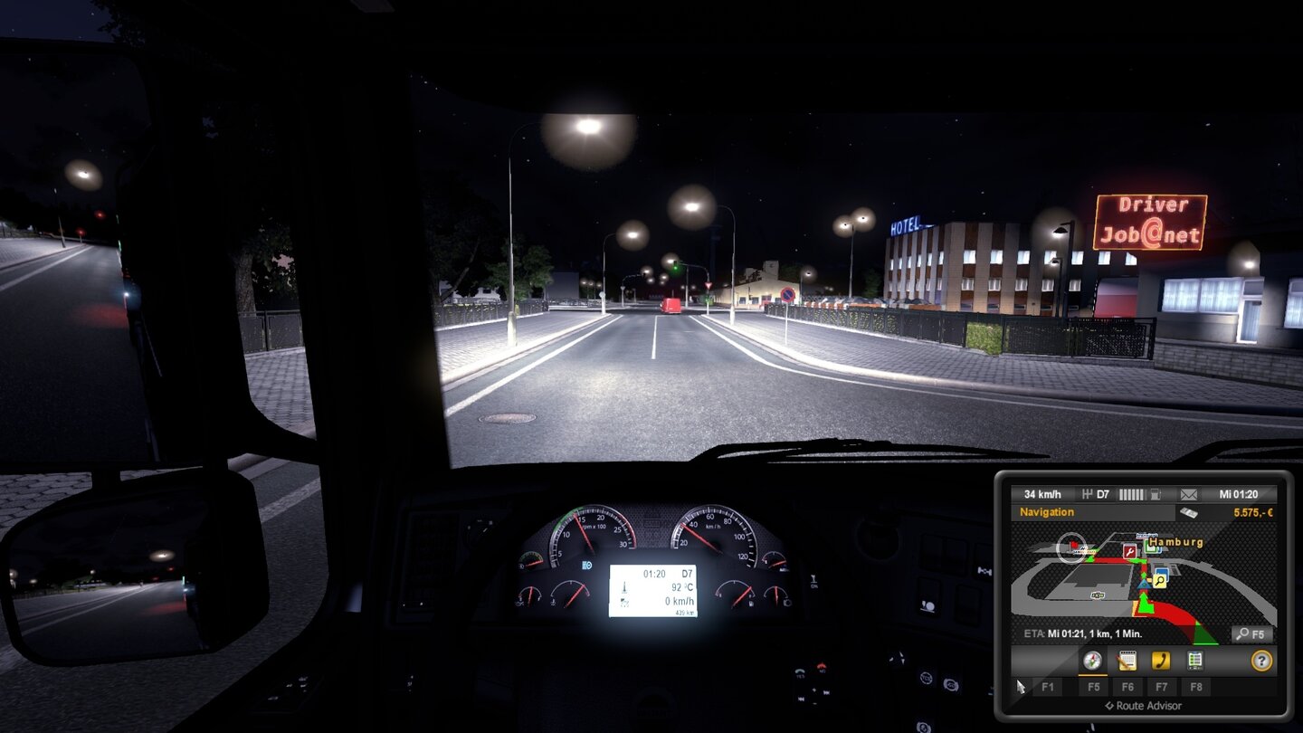 Euro Truck Simulator 2Rechts haben wir die Jobvermittlung entdeckt, da können wir hinfahren und tagsüber Fahrer anheuern. Oder gleich übers Hauptmenü, ohne Umweg.