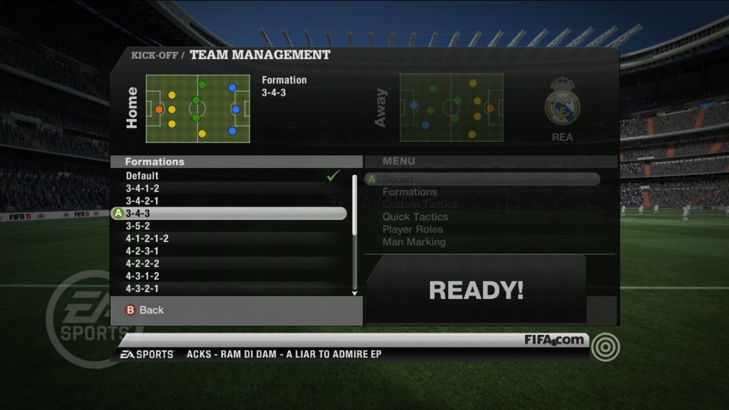 FIFA 11Die Aufstellung Ihrer Mannschaft können Sie in FIFA 11 auch während einer laufenden Partie verändern.