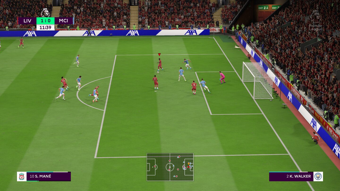 FIFA 20Auf dem großen Feld spielt sich FIFA 20 wieder schnell und unrealistischer als die Konkurrenz von PES, dafür entstehen aber auch viel mehr Torchancen.