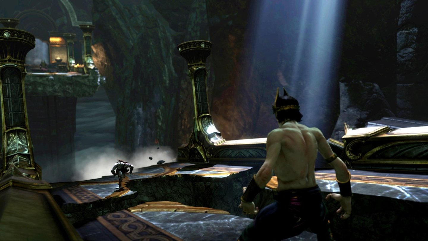 God of War: AscensionWas die Umgebungen anbelangt, ist Ascension nicht mehr so statisch, die Kampfschauplätze wackeln teilweise hin und her.