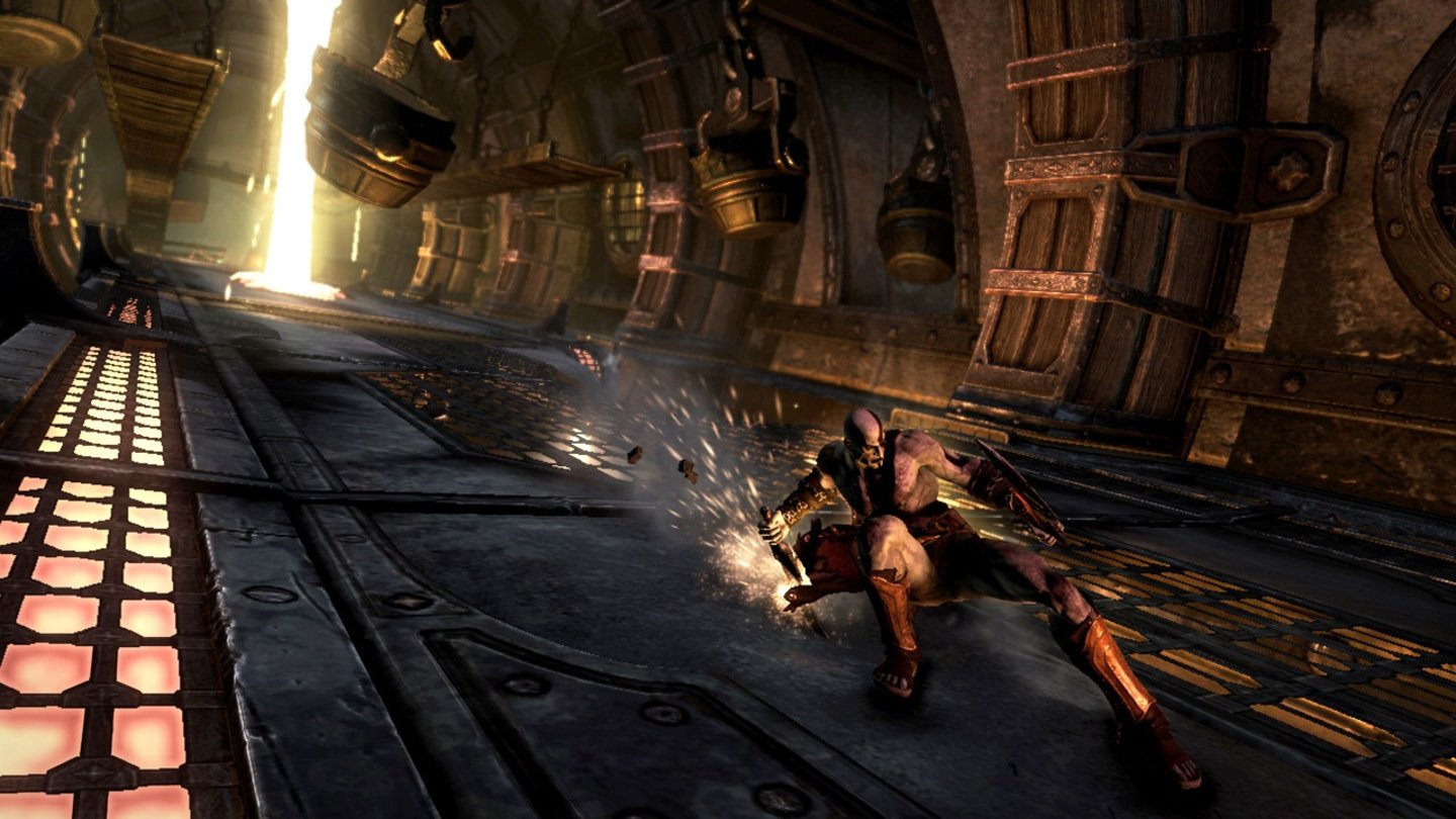 God of War: AscensionMit der Slide-Steuerung weichen wir Hindernissen aus, wenn wir Abhänge runterrutschen.
