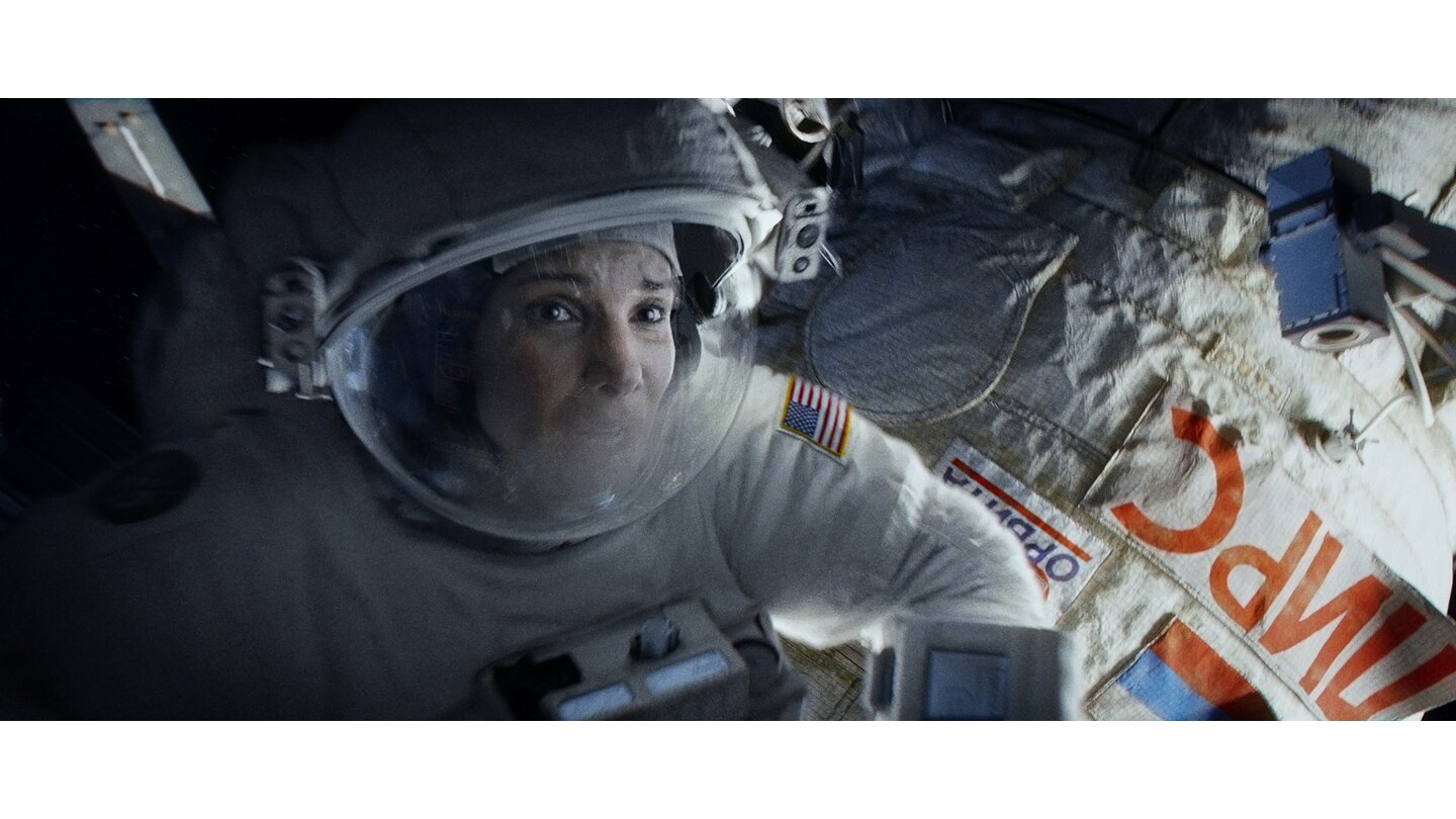 GravityVor Sandra Bullock wurde Natalie Portman die Rolle angeboten. Sie lehnte sie auf Grund ihrer Schwangerschaft jedoch ab.