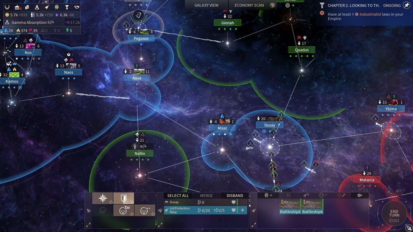 Endless Space 2Um die Galaxiekarte zu durchblicken, bedarf es einiger Einarbeitung: Unsere Kolonialpolitik bringt uns in Konflikt mit anderen Völkern.