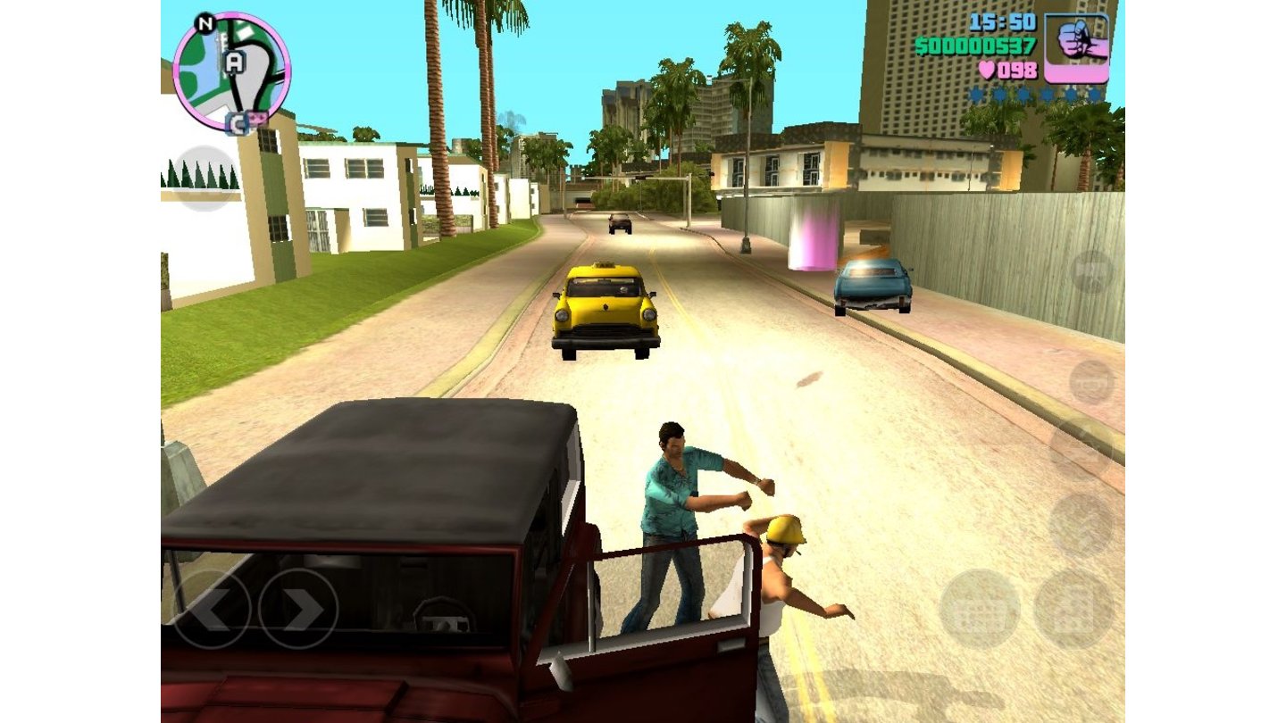 GTA: Vice City 10th Anniversary EditionKeine Karre unterm Hintern? Bei einem Spiel mit dem Titel »Grand Theft Auto« dürfen wir ruhig ein paar Autos klauen.