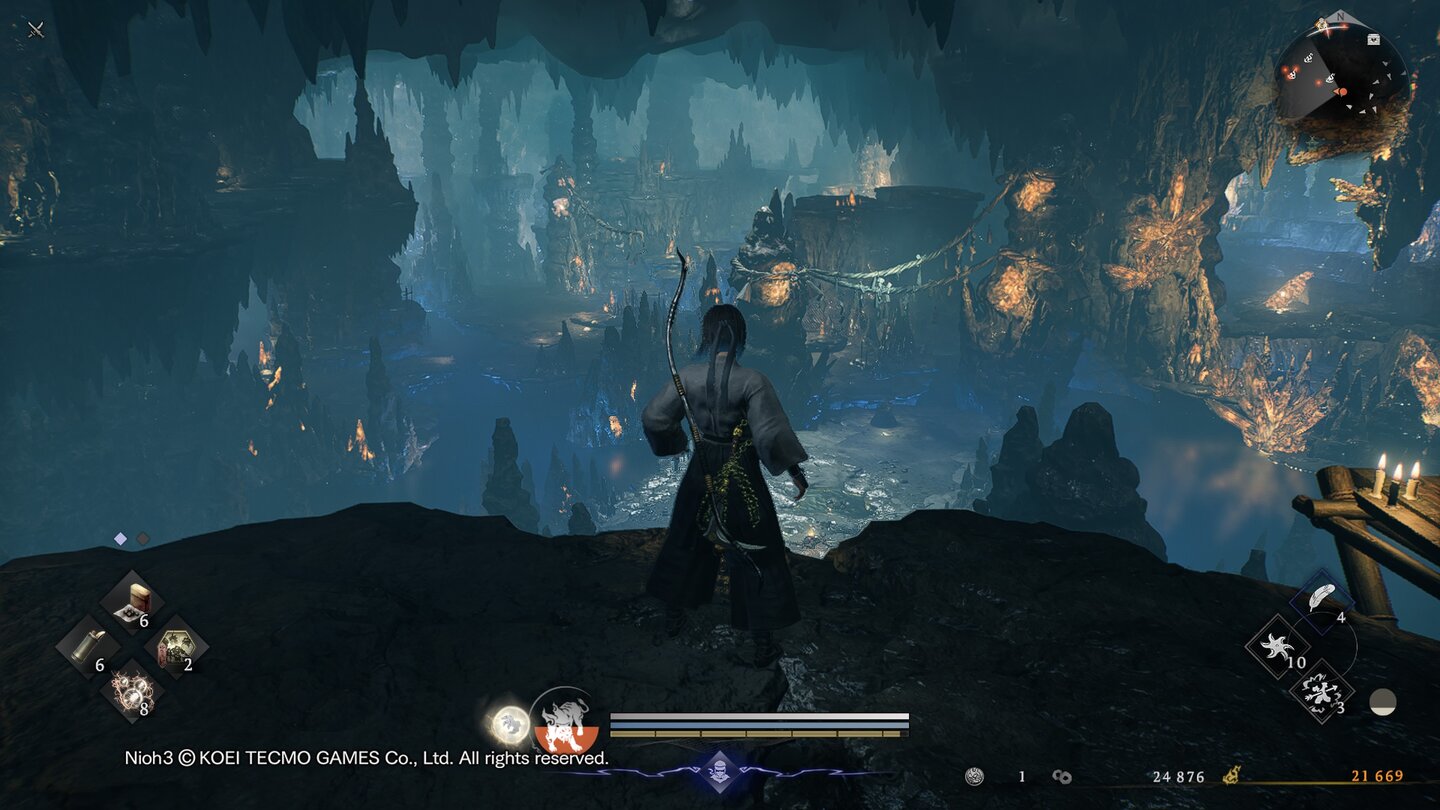 Nioh 3: Die Welt setzt sich aus atemberaubenden Leveln wie der Geisterhöhle zusammen.