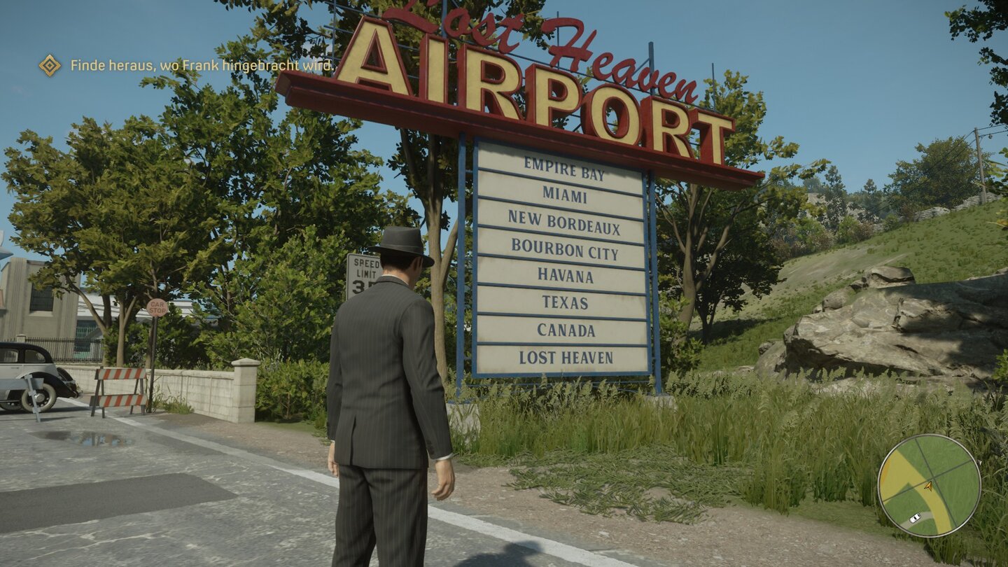 Mafia: Definitvie EditionDas Remake geizt nicht mit Referenzen zu den anderen Mafia-Spielen. Am Flughafen sehen wir Empire Bay (aus Mafia 2) und New Bordeaux (aus Mafia 3) als mögliche Reiseziele.