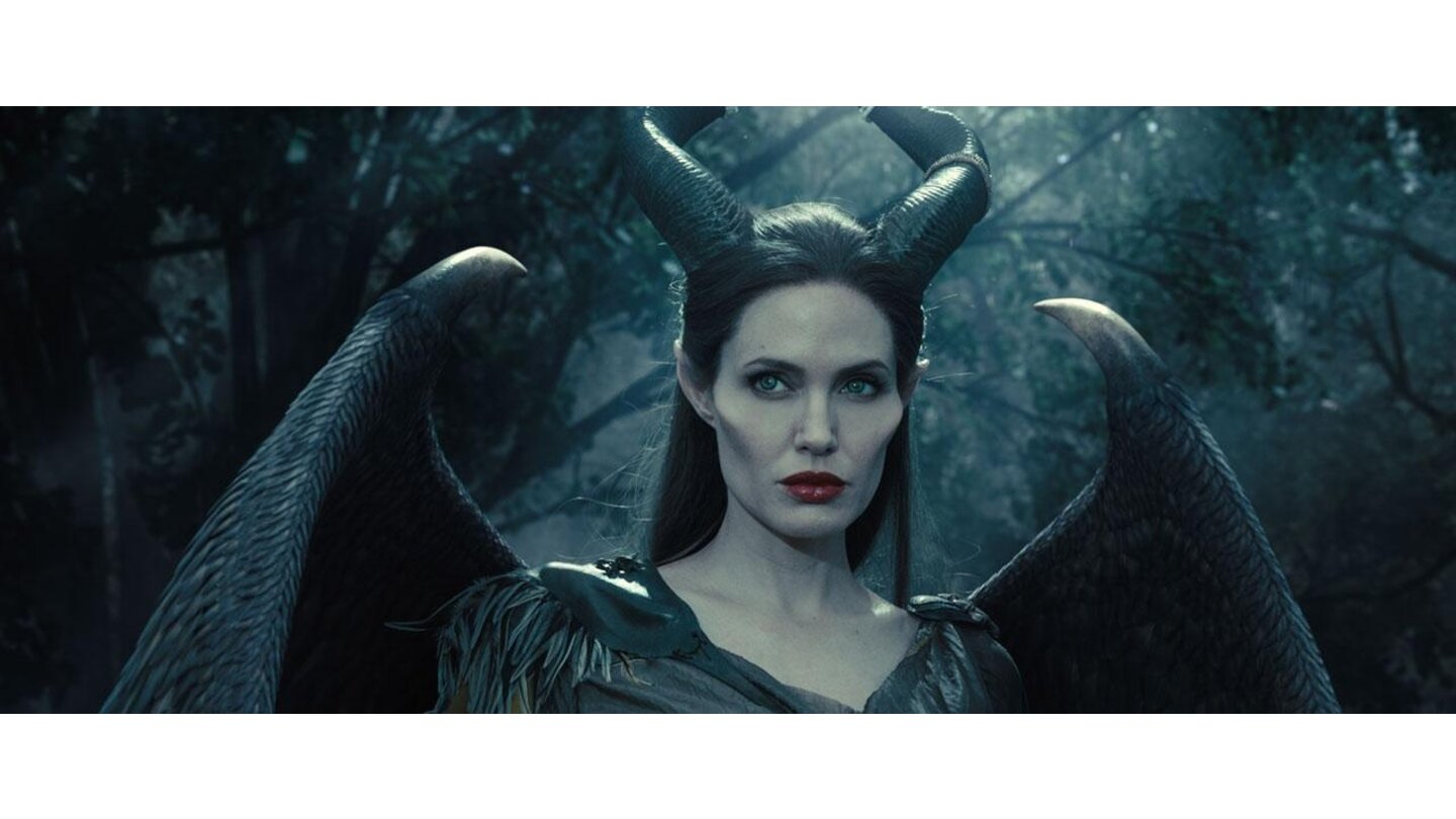 MaleficentAngelina verschmilzt praktisch mit Maleficent. Mit etwas Glück, gibts für diese Rolle den Oscar!