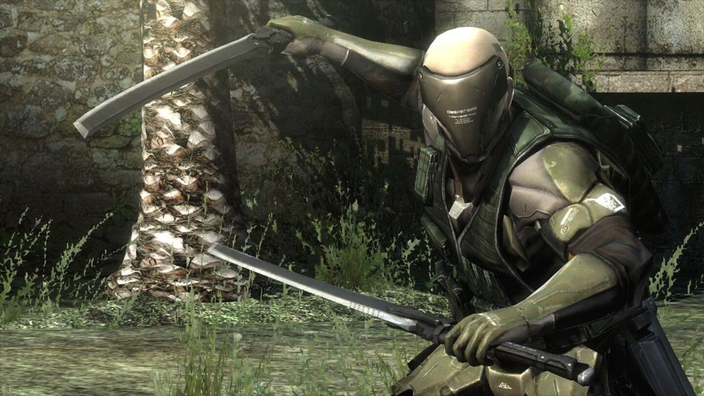 Metal Gear Rising: RevengeanceMesserstecherei: Auch die bösen Söldner bringen Schwerter mit ins Gefecht.