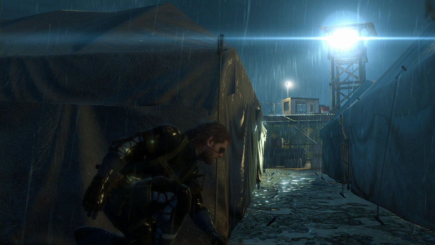 Metal Gear Solid 5: Ground ZeroesWelchen Weg Snake durch die Basis nimmt, bleibt komplett dem Spieler überlassen.