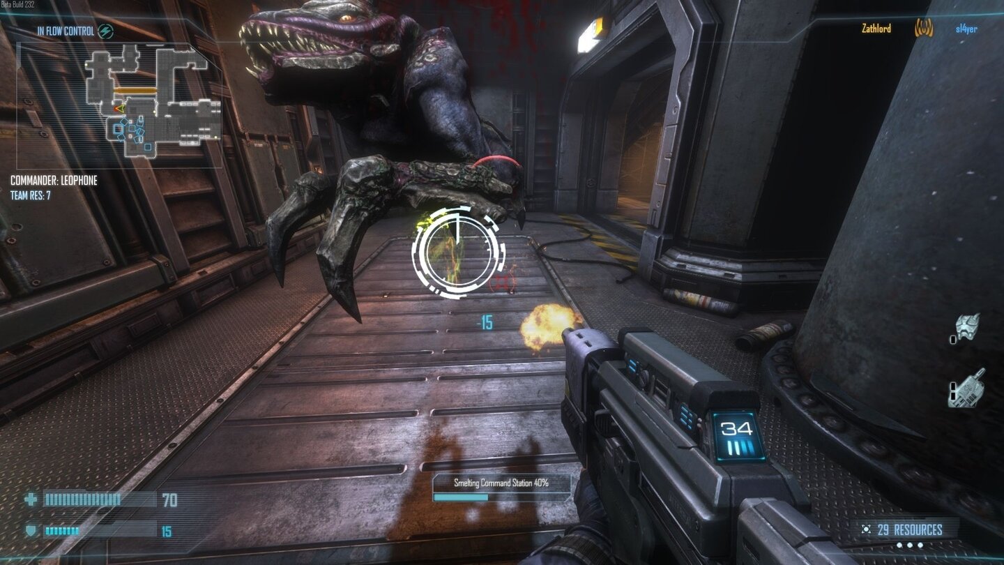 Natural Selection 2Wenn einem ein Alien so nahe kommt, ist es meist eine tödliche Angelegenheit. Für den Marine.